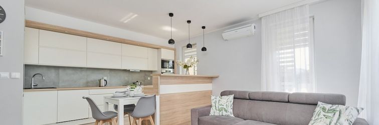 Others Family Apartment With AC by Renters