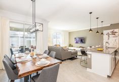 Lainnya 6 Modern Villa-themed Bedrooms Private Pool Prime Location