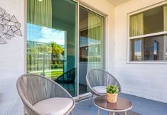 Others 6 Urban Elegance - Modern Retreat