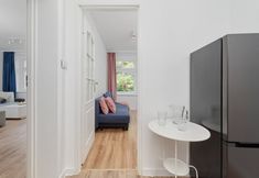 อื่นๆ 5 Stylish Wroclaw Apartment by Renters
