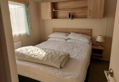 Others 2 2 Brightholme 6 Berth With Decking & Enclosed Gard