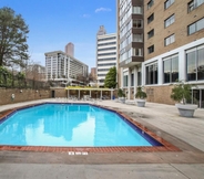Others 7 Downtown 2BR King Bed FREE Parking 1413