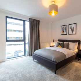 Room 1 Sevenstays Ashford - อพาร์ทเมนท์หรู 2 ห้องนอน, โรงแรม & ที่พัก ทอนบริดจ์แอนด์มอลลิงดิสตริกต์