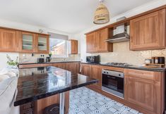 Others 7 2 Bed in Historic Tonbridge - 35 Mins From London