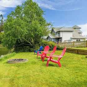 Interior 1 Beach Lookout Retreat by Avantstay Rooftop Views, Washington Hotels