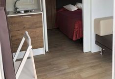 其他 4 Functional Mini Luxury Lodges Near Camerino