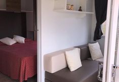 其他 5 Functional Mini Luxury Lodges Near Camerino