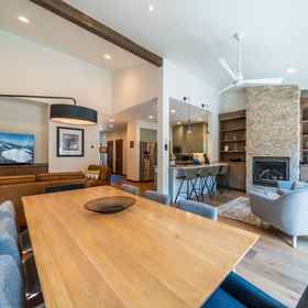 Primary image1Marshmallow 3 Bedroom Home,中俄勒冈社区学院飯店