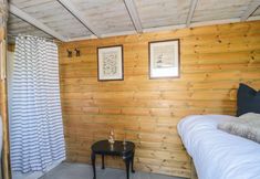 อื่นๆ 4 The Snug