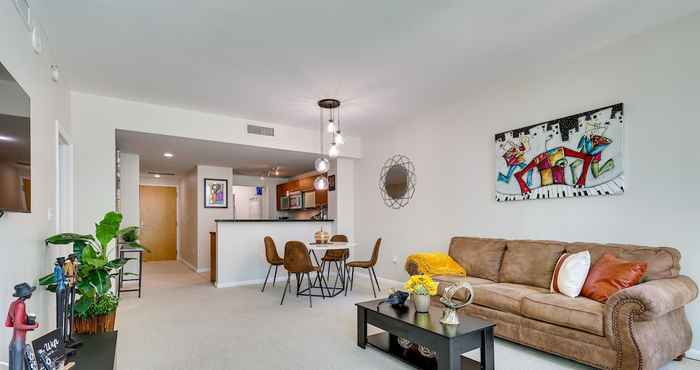 Lainnya Miami Vacation Rental w/ Balcony, Pool & Hot Tub!