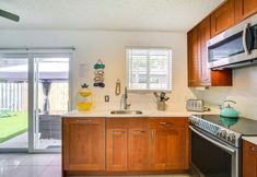 Others 2 Fort Lauderdale Home w/ Hot Tub ~ 3 Mi to Beach!