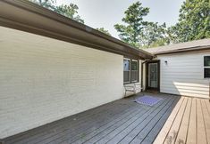 Others 5 Atlanta Vacation Rental w/ Deck: 4 Mi to Downtown!