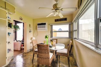 Others 4 1 Mi to Madeira Beach: Getaway w/ Patio & Grill
