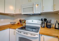 Others 3 2 Mi to Saltwater State Park: Home in Des Moines