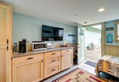 Others 4 Pet-friendly Westport Vacation Rental w/ Hot Tub!