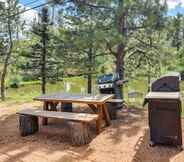 Lain-lain 6 Conifer Log Cabin Rental w/ Private Hot Tub & Pond