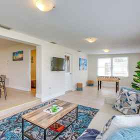 Primary image 1 Seminole House w/ 2 Covered Lanais & Gas Grill!, โรงแรม & ที่พัก Suncoast Seabird Sanctuary