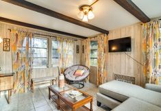 Others 4 3 Mi to Beach: Seminole Retreat w/ Patio