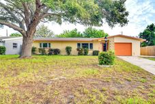 Others 3 Mi to Beach: Seminole Retreat w/ Patio