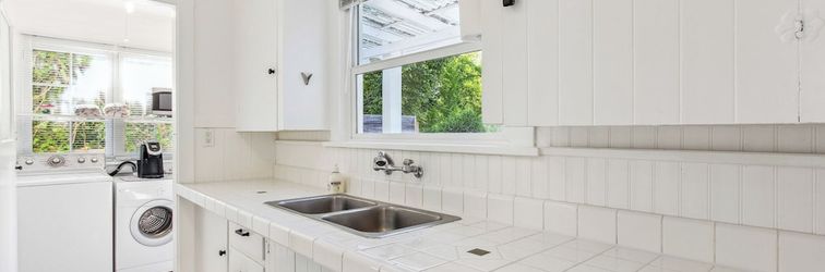 Others Charming Eugene Retreat: Private Hot Tub & Yard!