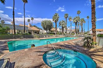 Others 4 Pool Access: Newly Renovated Palm Desert Condo
