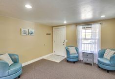 其他 4 Coastal Lincoln City Home w/ Spacious Deck!