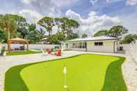 อื่นๆ Vero Beach Vacation Rental: Pool & Putting Green!