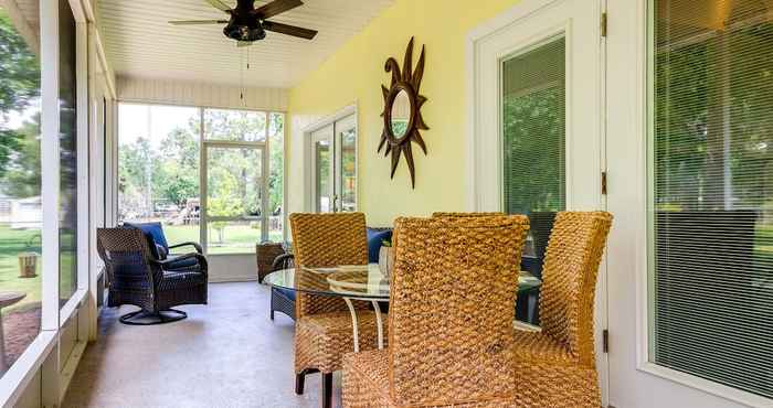 Others Dog-friendly Navarre Retreat w/ Screened-in Porch!