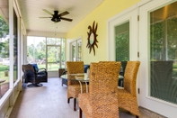 Lain-lain Dog-friendly Navarre Retreat w/ Screened-in Porch!