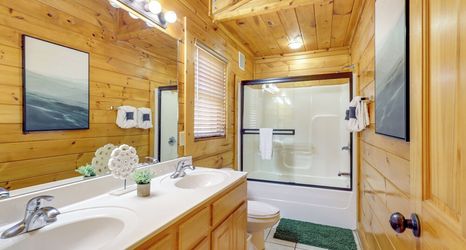 其他 2 5 Mi to Dtwn: Cabin w/ Hot Tub in Pigeon Forge!