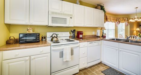 Others 2 Pigeon Forge Home w/ Deck & Hot Tub Near Town!