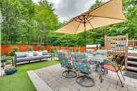 Lainnya Cozy Poconos Getaway w/ Hot Tub & Game Room