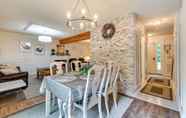 Lainnya 5 Cozy Poconos Getaway w/ Hot Tub & Game Room