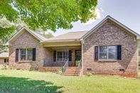 Lain-lain Charming Greenville Home 6 Mi to Downtown!