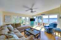 อื่นๆ Cozy Langley Retreat: Water Views & Beach Access