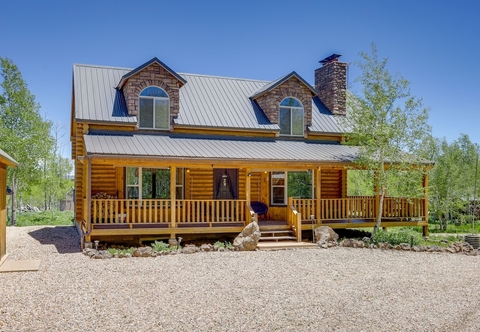 อื่นๆ Cedar City Cabin w/ Wraparound Porch & 2 Grills!