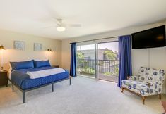 Others 7 Solana Beach Condo w/ 4 Pools & Beach Access!