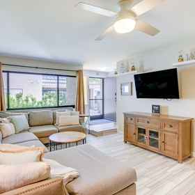 Primary image1Solana Beach Condo w/ 4 Pools & Beach Access!,圣地牙哥县飯店