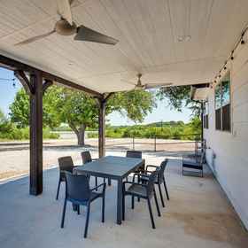 Interior 1 Patios + Lake View: Mckinney Ranch Home!, Collin County Hotels