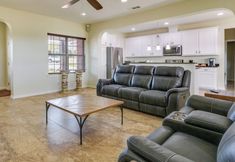 Others 5 ~ 10 Mi to Dtwn Mckinney: Home w/ Patio & Yard