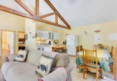 其他 7 Pools & Ski Access: Lackawaxen Cottage w/ Deck!