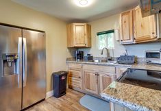 其他 6 On-site Creek & Fishing: Cozy Coos Bay Retreat!