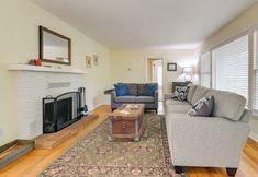 Others 4 Grants Pass Getaway w/ Expansive Deck!