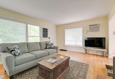 Others 6 Grants Pass Getaway w/ Expansive Deck!