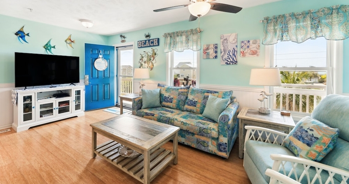 Lain-lain Surf City Vacation Rental: Walk to Beach!