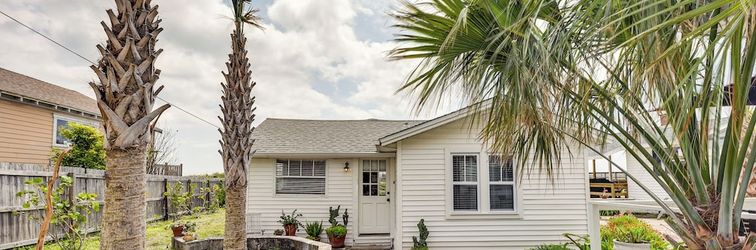อื่นๆ Oceanfront Amelia Island Cottage: Deck & Boardwalk