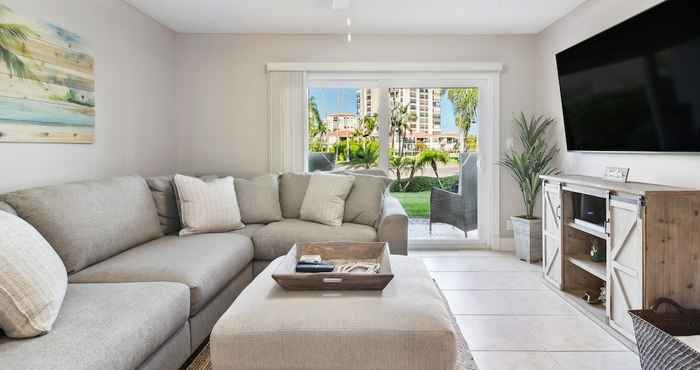 Others St Petersburg Condo Rental: 2 Mi to Beach