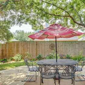 Interior1圍欄庭院 + 露台: 圓石家庭度假屋,星牧场高尔夫俱乐部飯店