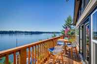 Others Waterfront Harstine Island Escape w/ Private Beach