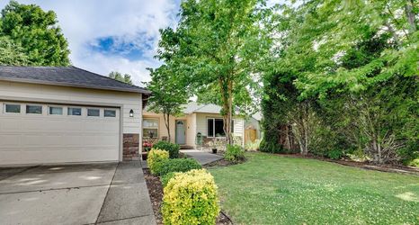 其他 2 Pet-friendly Medford Vacation Rental w/ Yard!